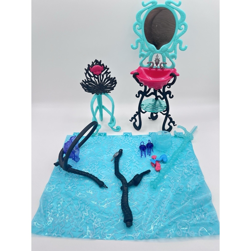Monster High Lagoona Blue Shower & Vanity Set 2013 Mattel Incomplete
